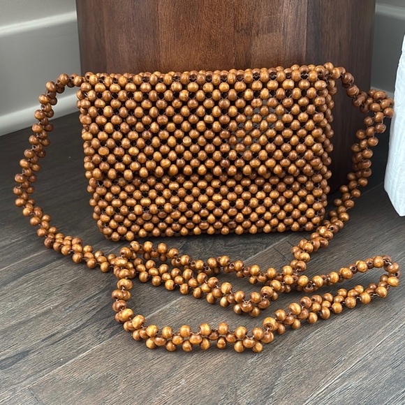 Wood Bead Vintage 1970’s Style,flap top, small shoulder/crossbody bag - Picture 1 of 4